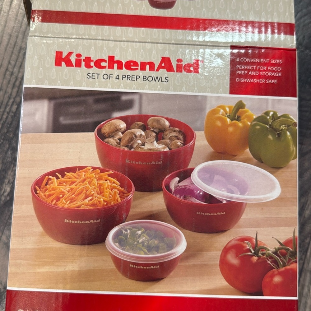 Kitchenaid red set of 4 prep bowls with lids new